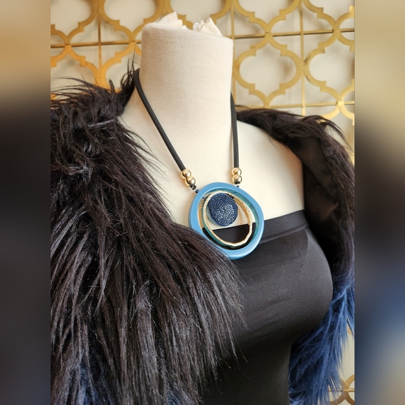 ✨️Elegant Gold and Blue Necklace with Earrings Set - Picture 8 of 16